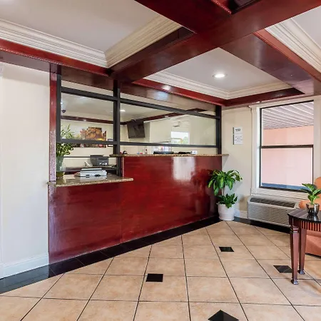 Relax Inn & Suites-2